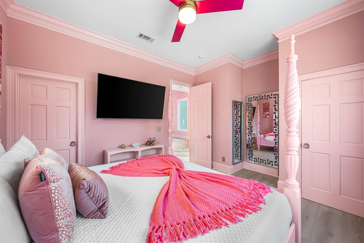 King Suite | Second Floor