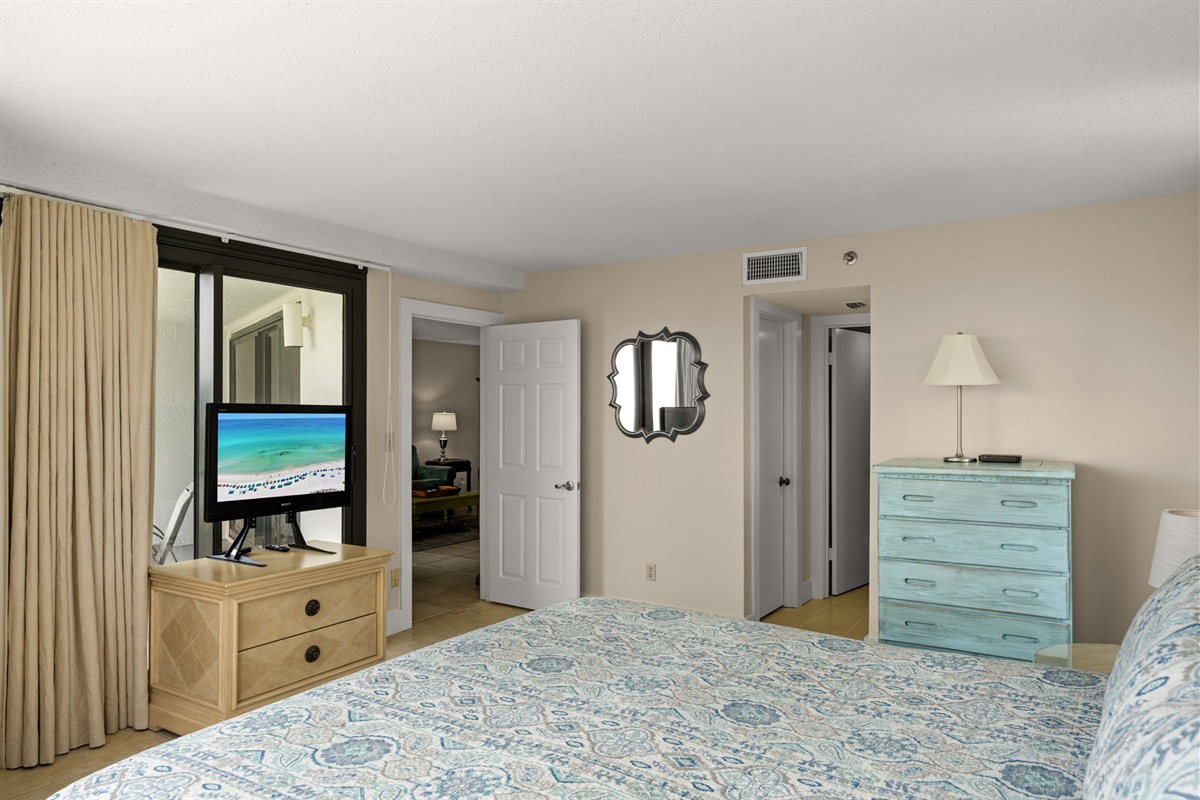 Attached Master Bath