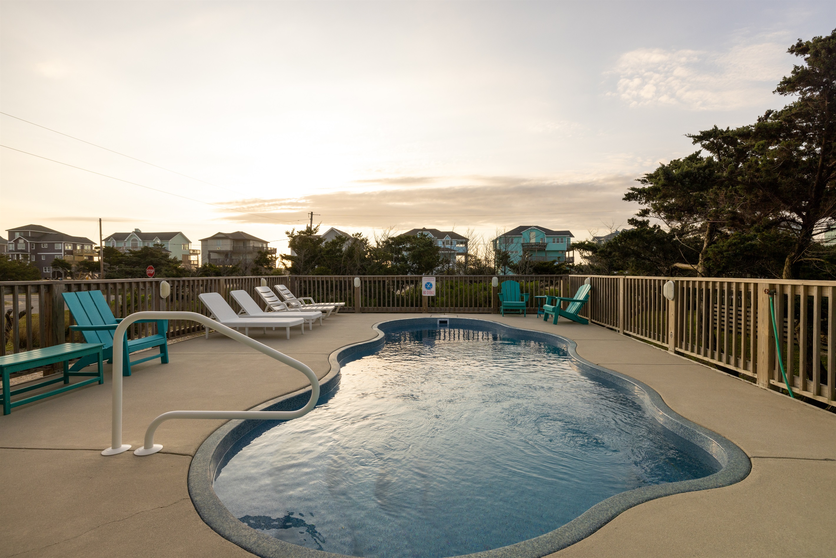 Semi-Oceanfront water views Private Heated 2