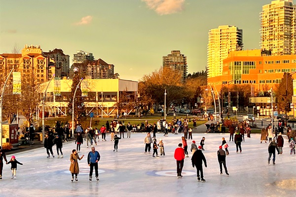 Rent skates, and skate for free in DT Kelowna