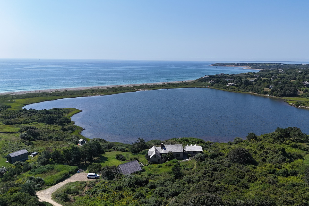 12 Hill Land Rd, Chilmark