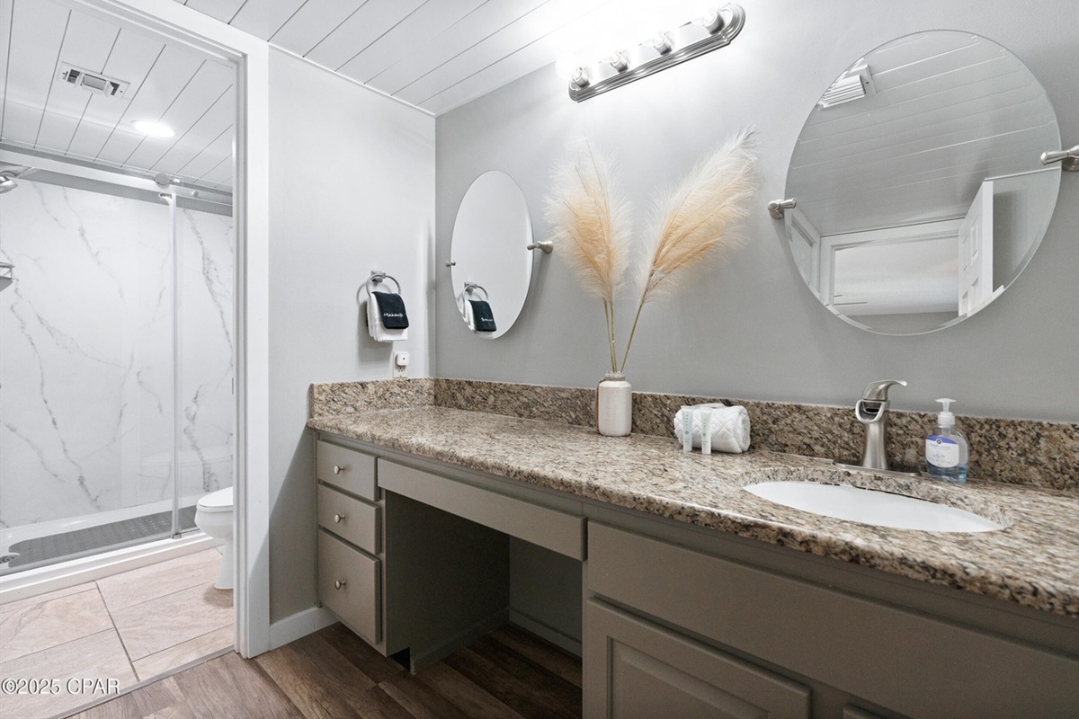 Gulf-Front Primary Bathrom