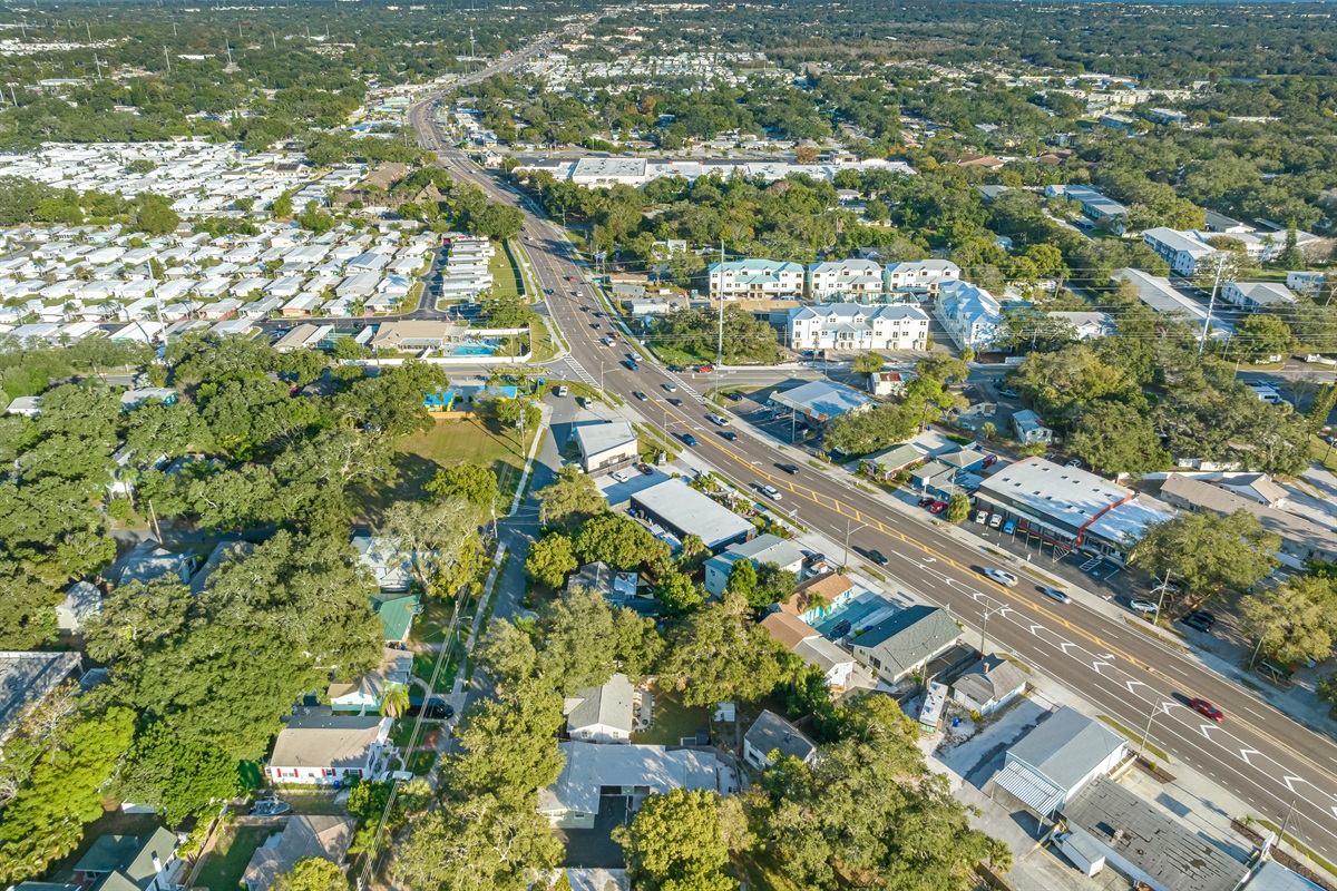 Aerial view of our beautiful and peaceful neighborhood. If you have questions about this property, send us an inquiry as soon as possible!