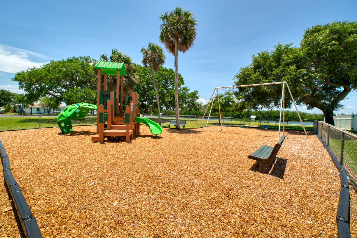 McNab Park with playground is less than a block from the house, located at the end of the street. 