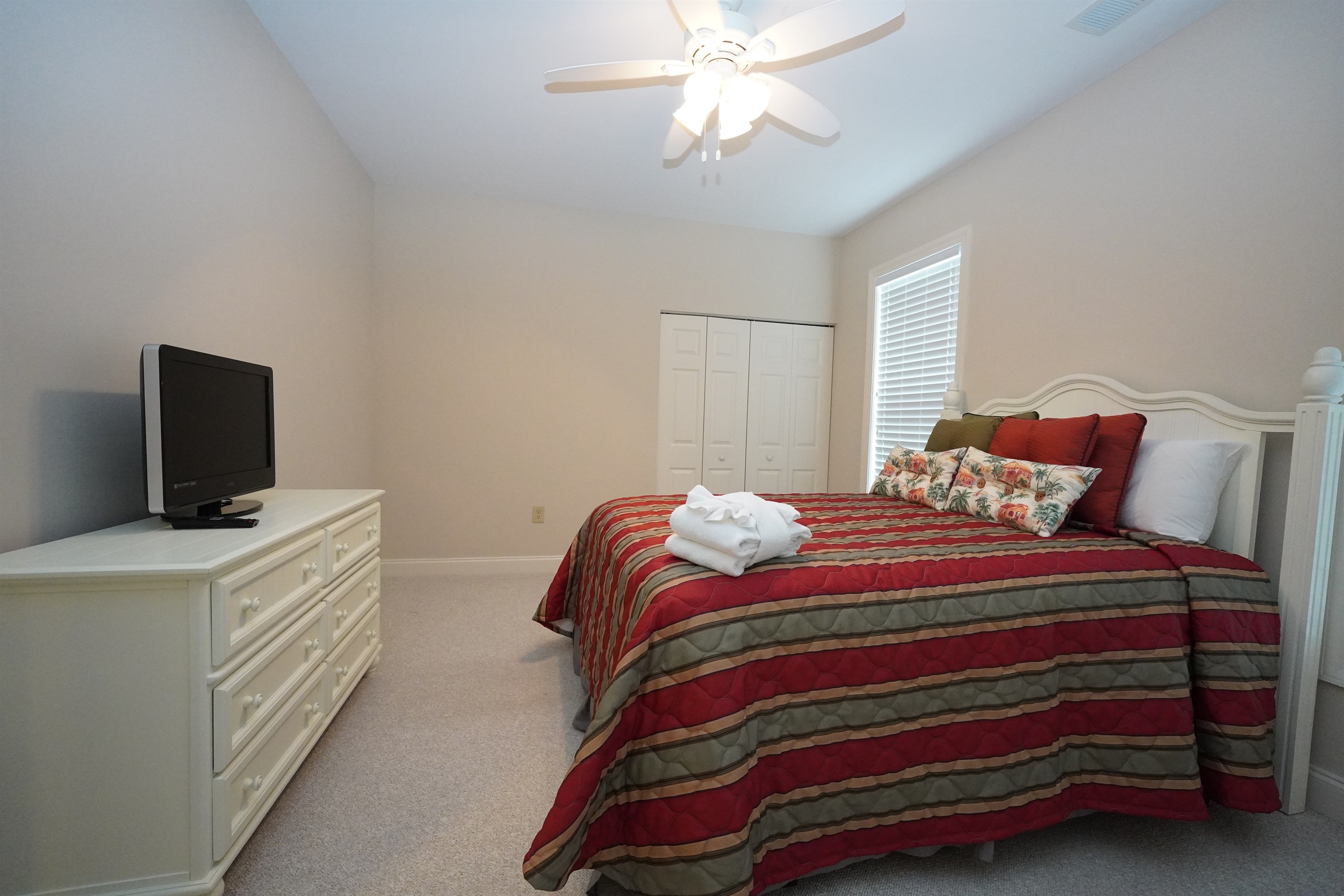 2nd Bedroom with Closet/Dresser Storage and TV