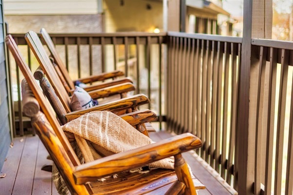 Relax on the deck with your favorite beverage in hand, wrapped in a cozy blanket, and enjoy peaceful moments surrounded by nature’s beauty.