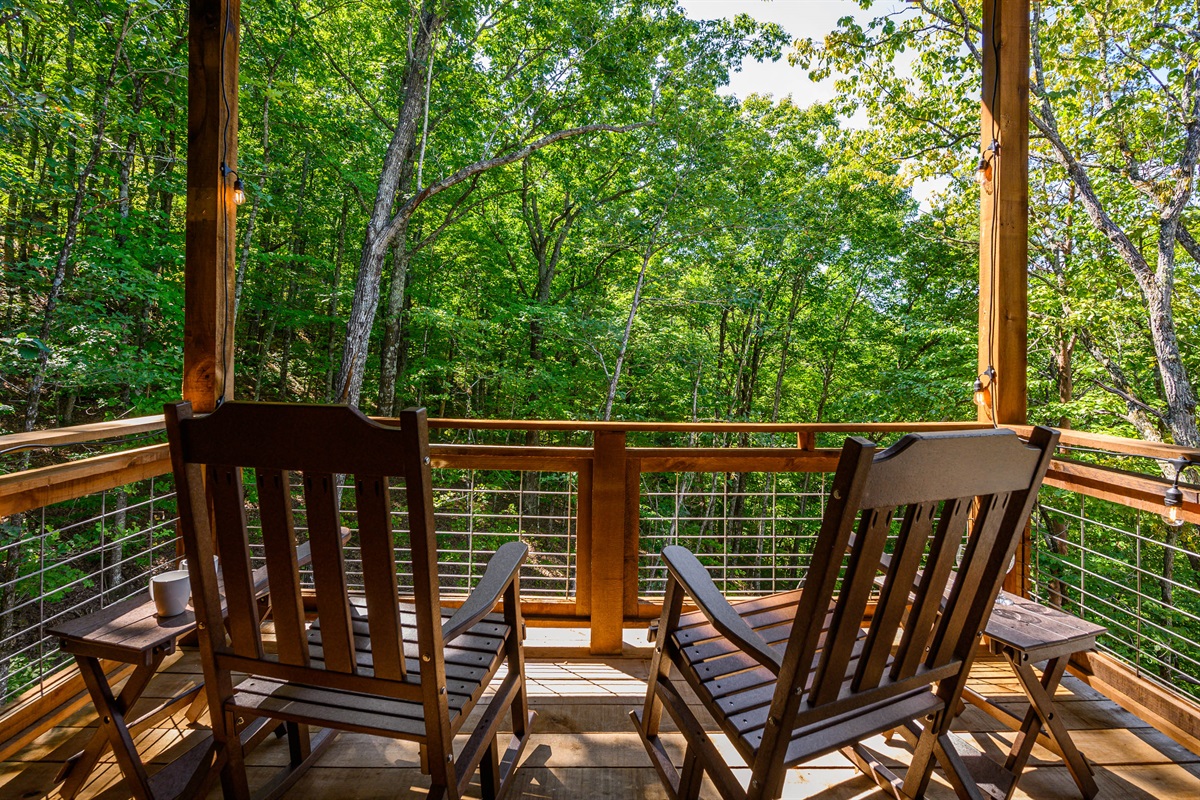 Juniper Cottage upper back deck with wooded view