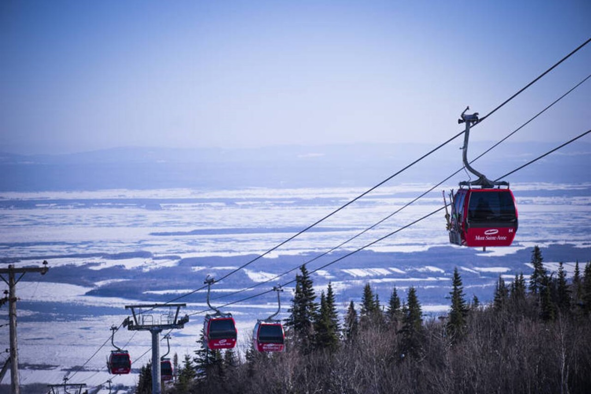Magnifique vue d'hivers du Mont Sainte-Anne, situé à environ 5 minutes d'auto !