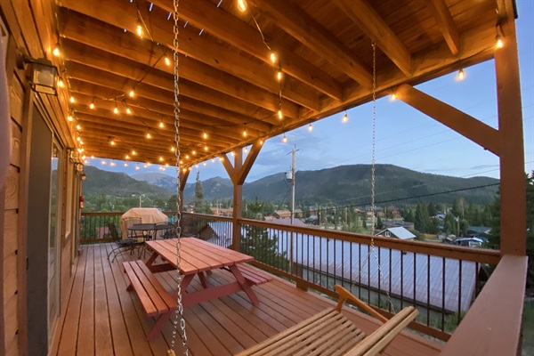 Imagine BBQs under twinkling string lights, dining at a rustic picnic table with views overlooking town. Memories to be made!