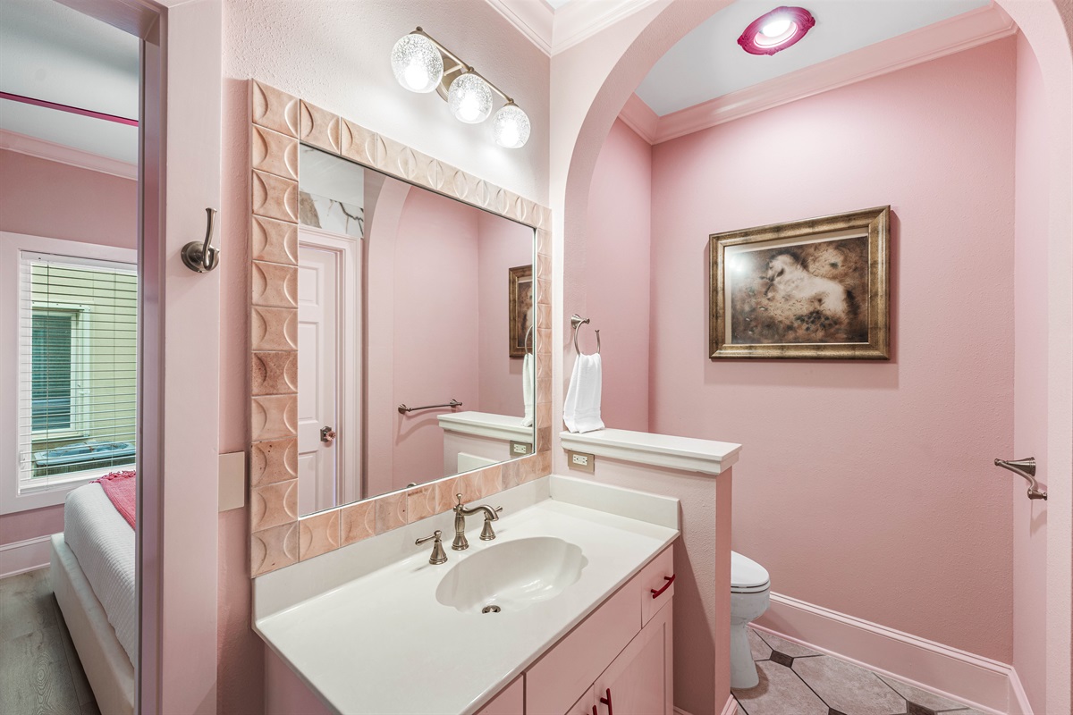 First Floor Bath | Part of King Suite & Hallway Access