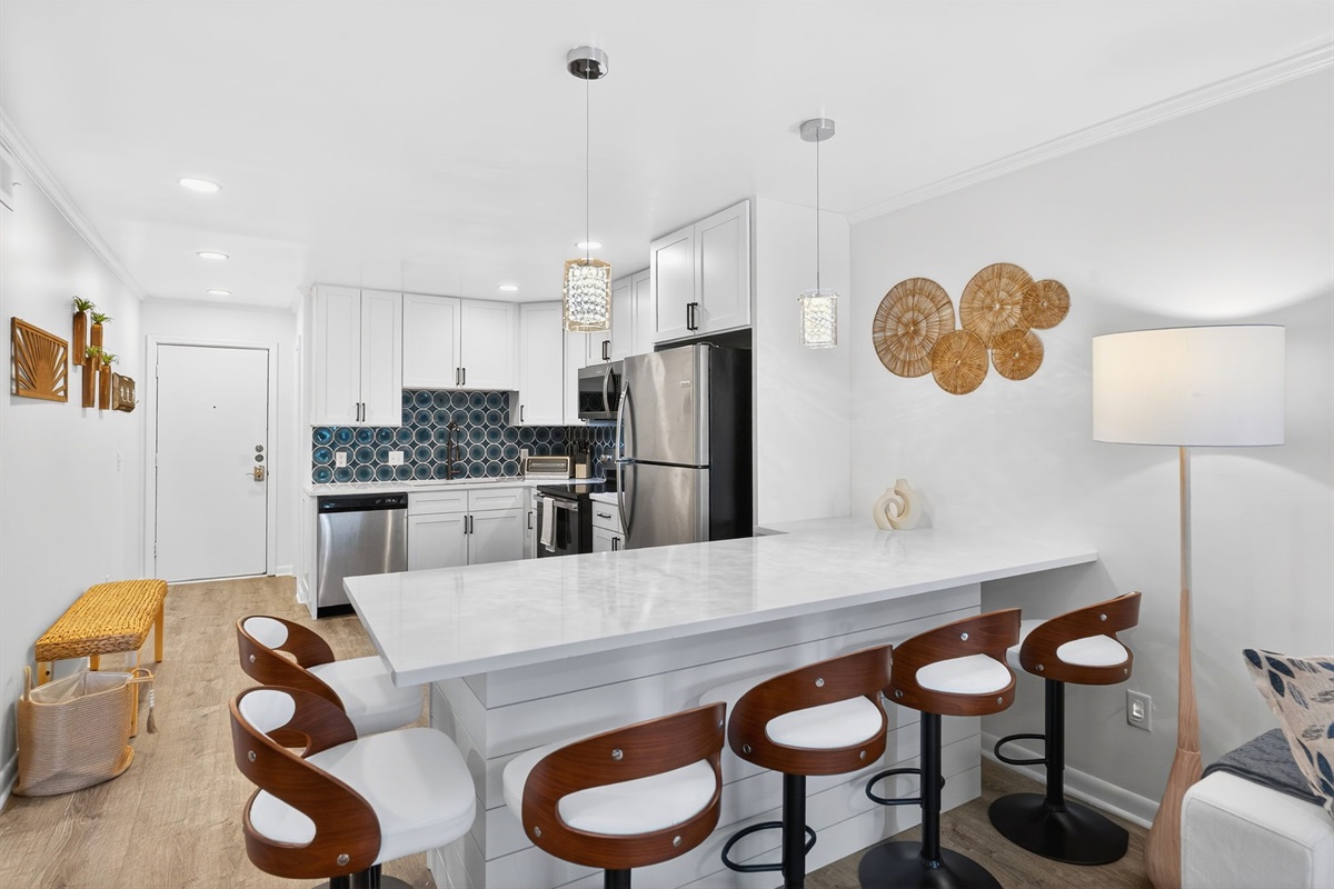 Island Seating | Beach Break | IOP Escapes Vacation Rentals | 1400 Ocean Blvd 106B, Isle of Palms SC