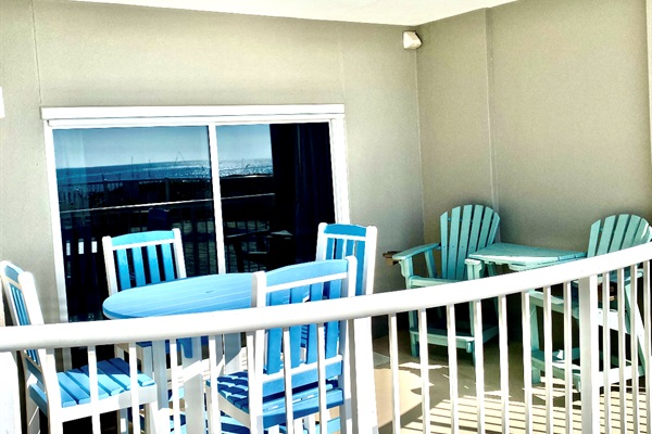 Ground floor beachside balcony with seating for 6