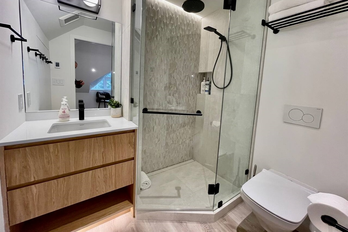 Top floor Ensuite 