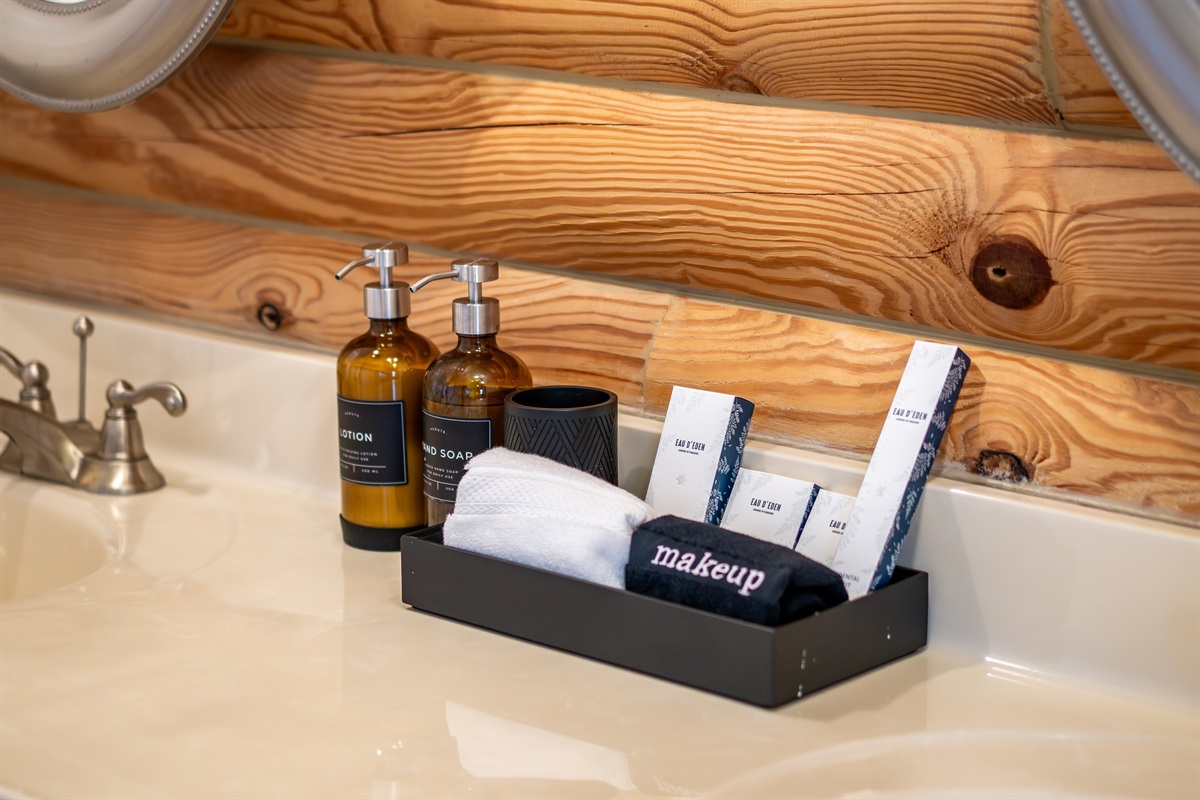 Enjoy hotel-style touches with complimentary bathroom essentials, fresh towels, and extra items to help you settle in comfortably.