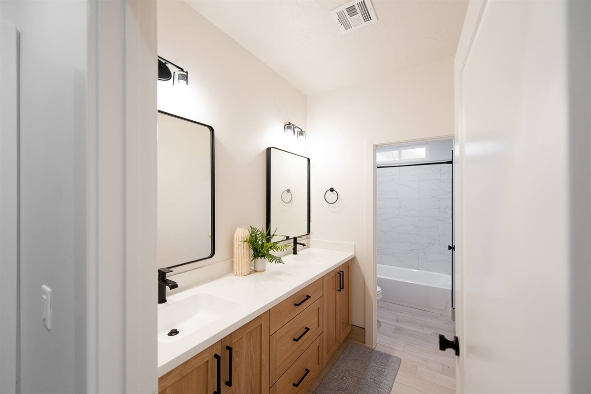Full Bathroom