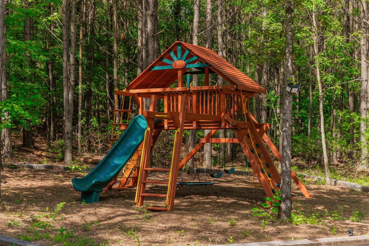 Kid Zone - for hours of fun in the forest!