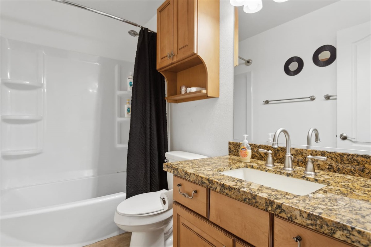 Peoria Home with Heated Pool + Hot Tub — Peoria Home with Heated Pool + Hot Tub, Peoria, Arizona — photo 54