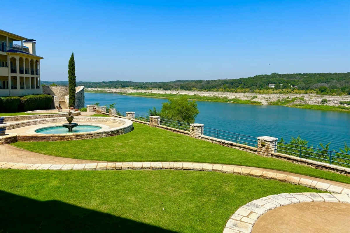 Panoramic Lake & Hill Country Views from Patio
