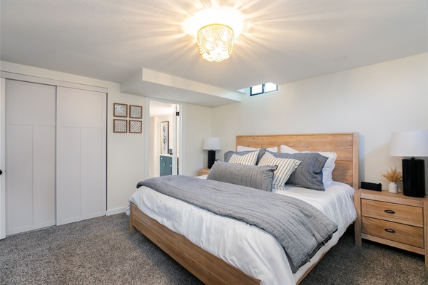 Freshly Updated 5BR2.5B 5min to ND Stadium, photo 28