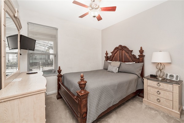 Downstairs Beddrom with Queen Bed