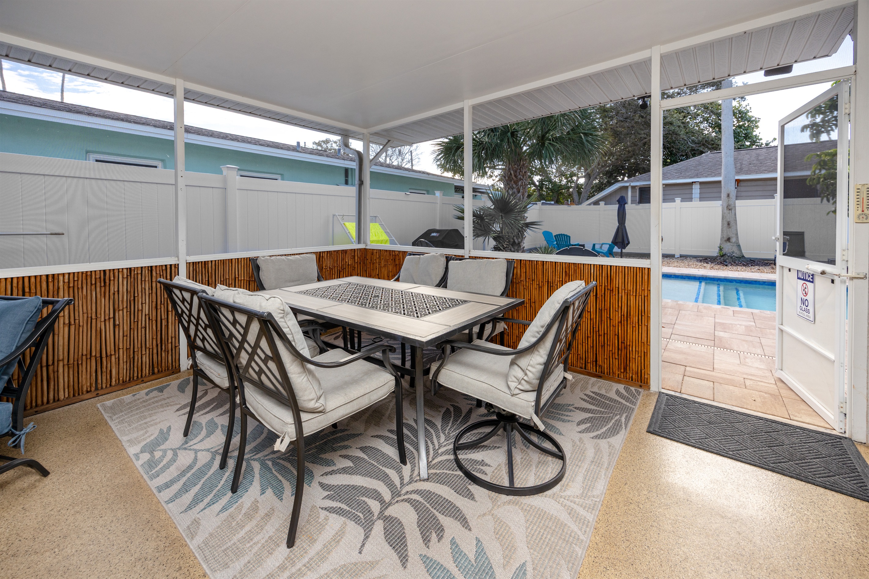 Screened in Dining Area