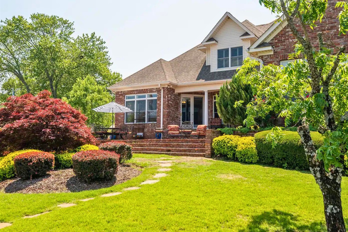 [The Home] Blue Heron Cove has Multiple Outdoor Hangout Spots, and Almost 360 Views of the Lake.