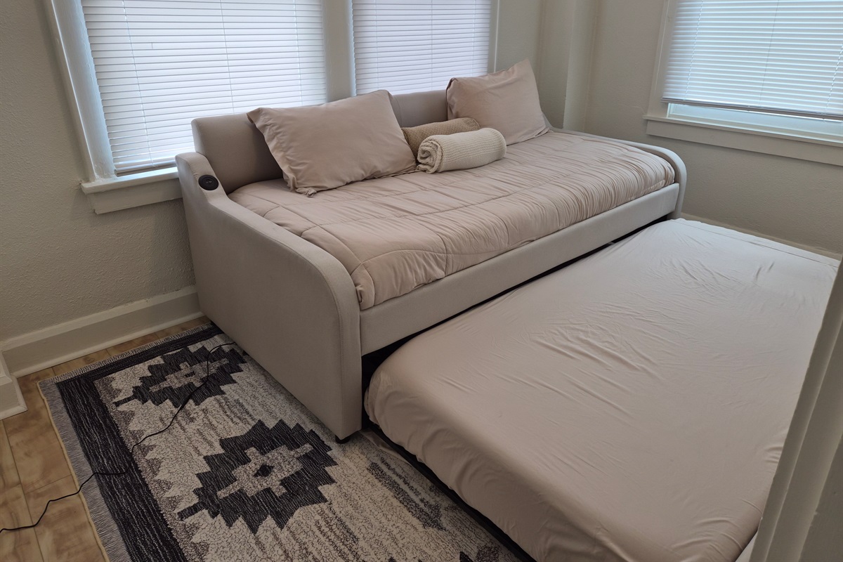 2 twin trundle bed