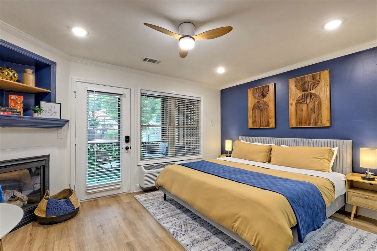 King size bed - 1st floor