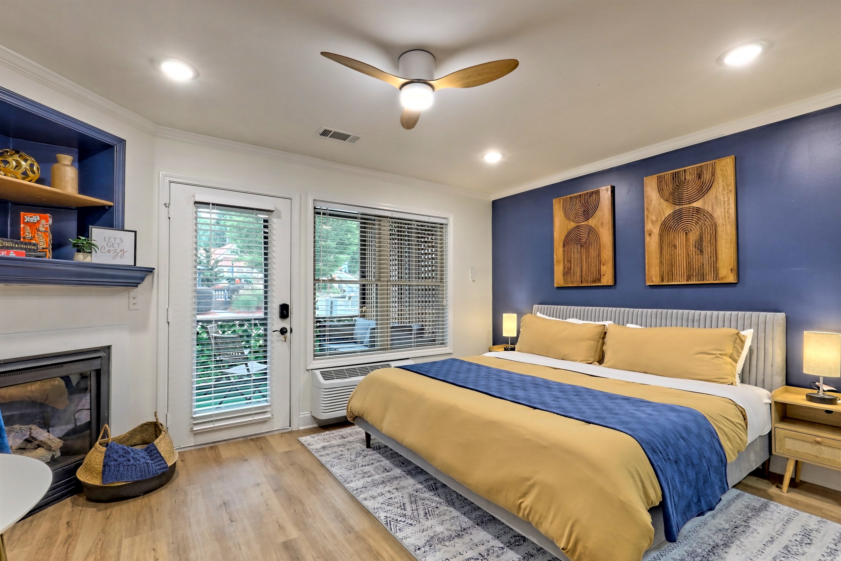 King size bed - 1st floor