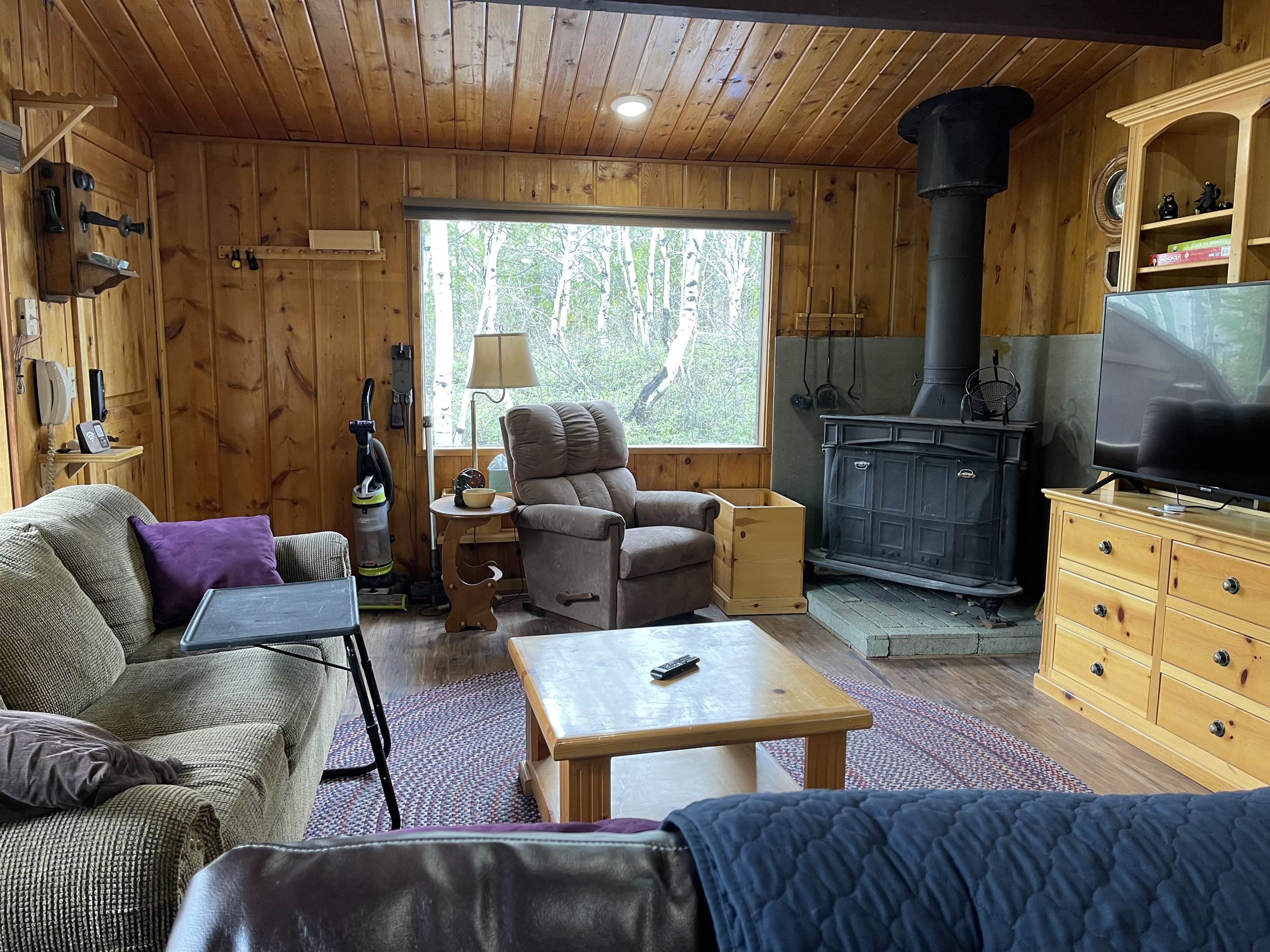 Huckleberry Hut | Yellowstone Cabin| 6