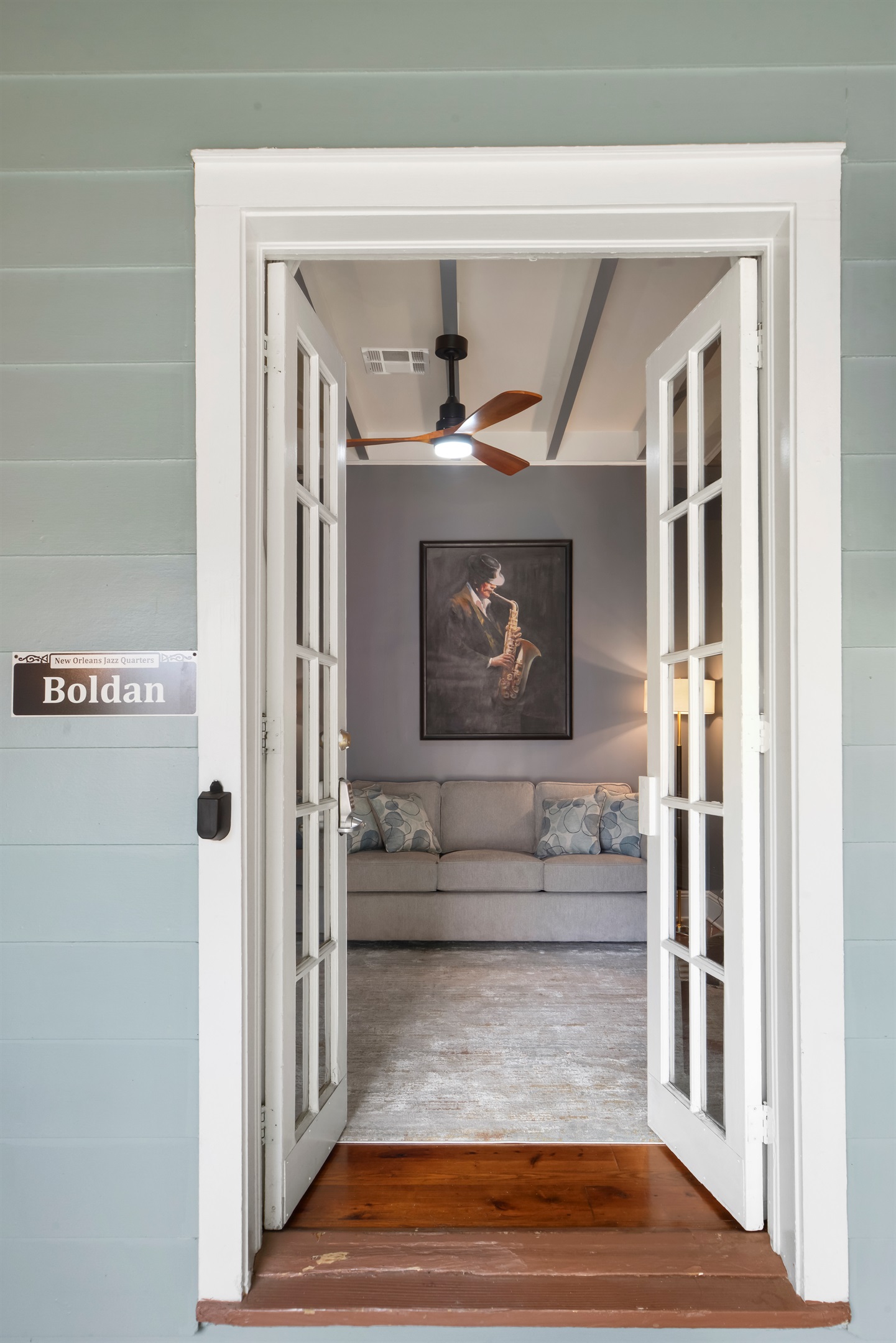 Entrance to the Bolden Guest House