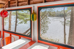 Indoor dining with view to the lake