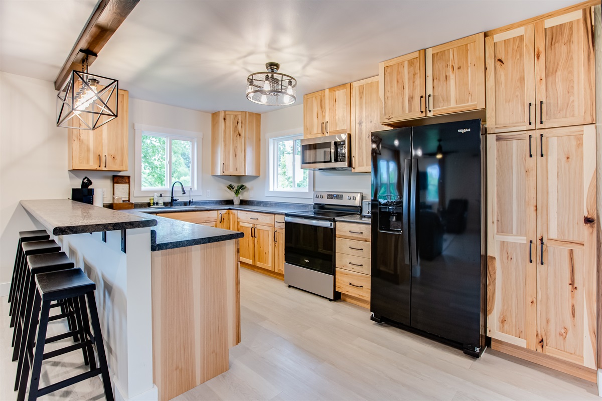 Welcome to the kitchen - the heart of the home. It's stocked with all the baking & cooking essentials you'll need for family dinners, movie nights or early morning coffee.