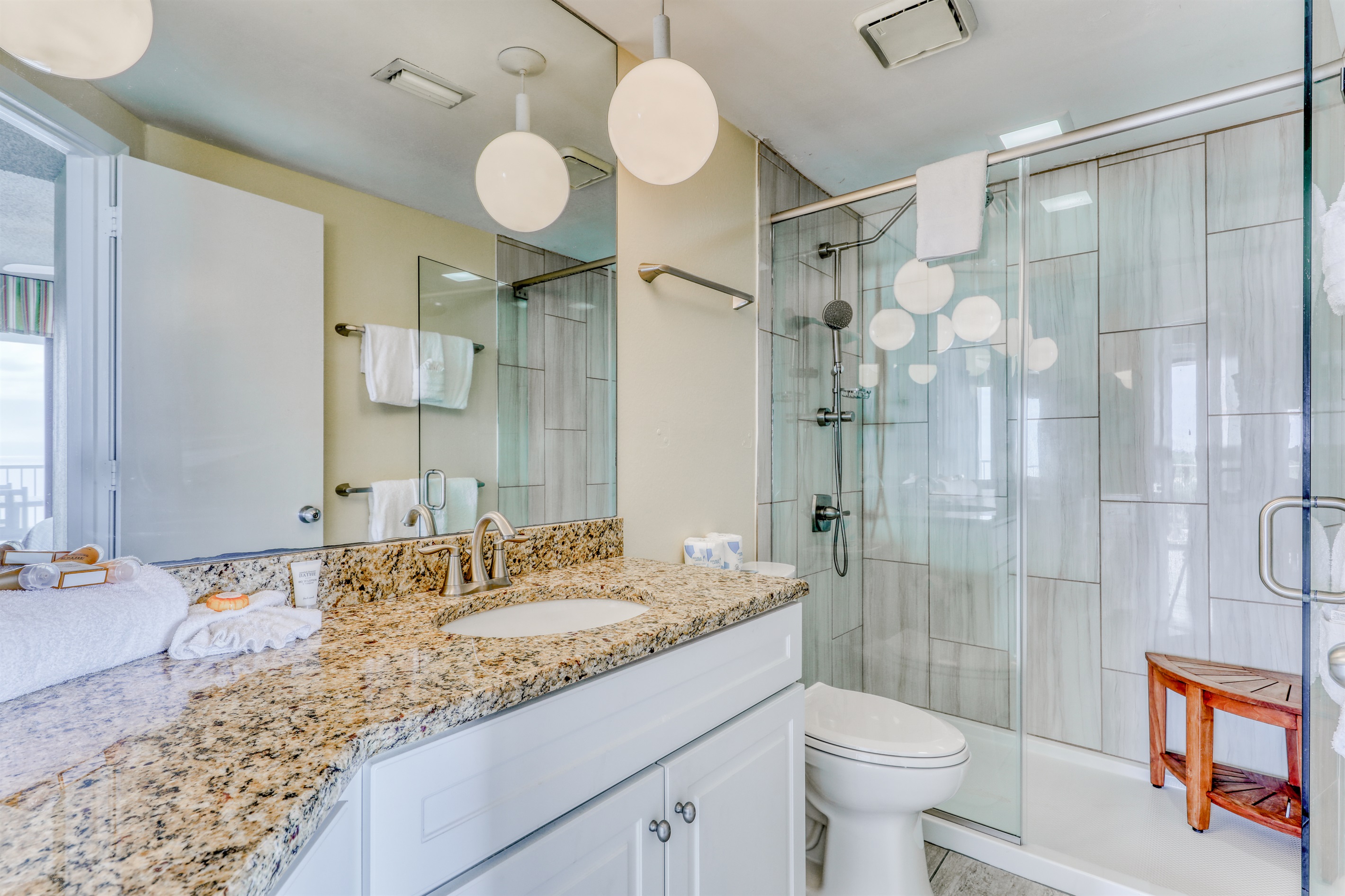 Master Ensuite with Upgraded Shower