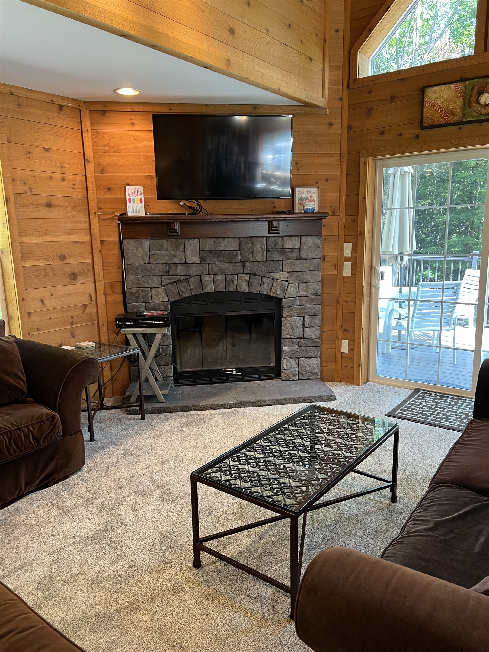 Living room area with deck access
