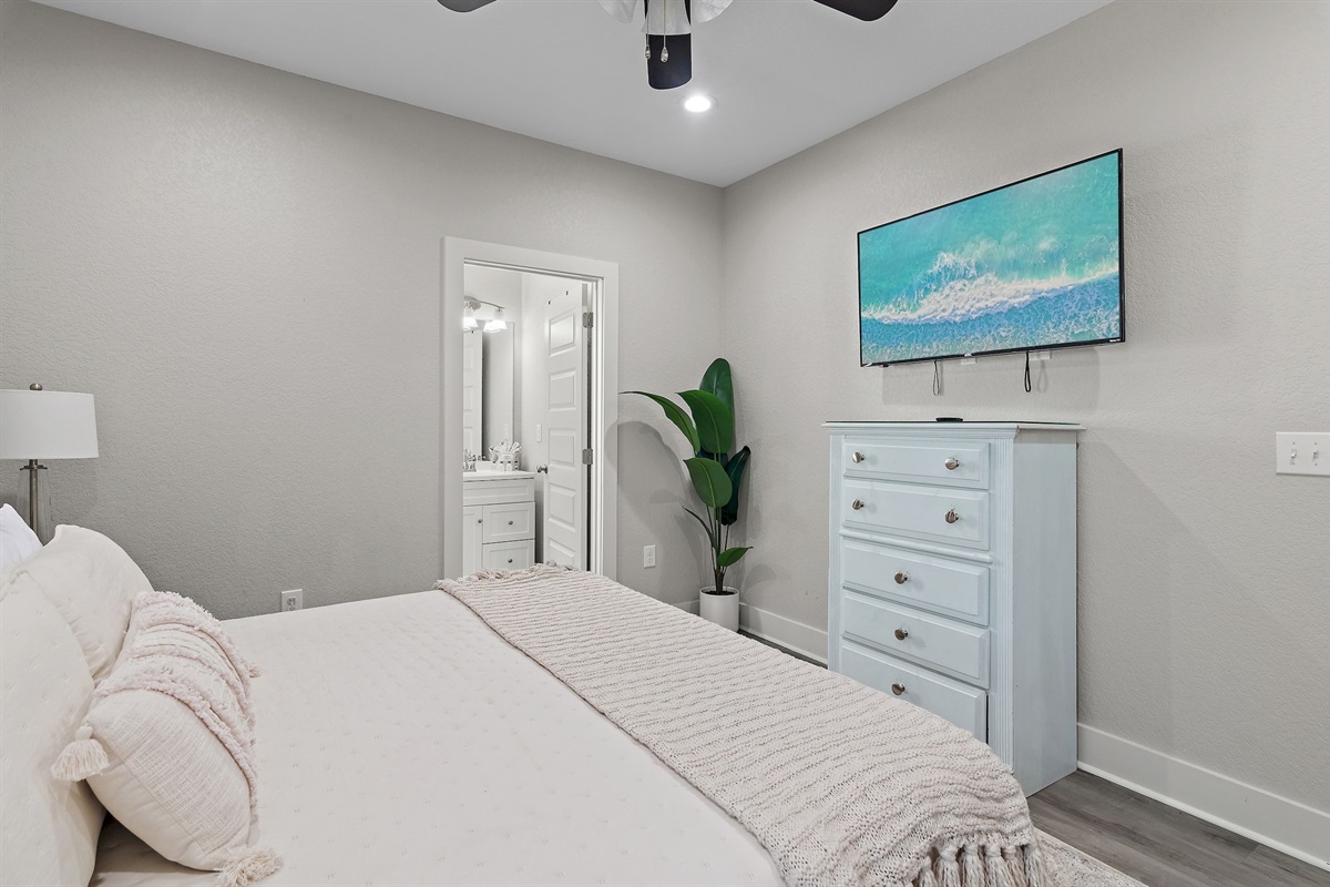 Bedroom #4: King Suite (Second Floor)