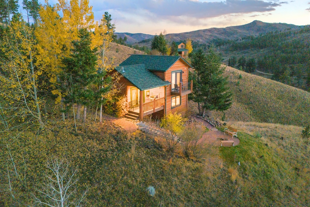 Fall colors at Elk Ridge Cabin