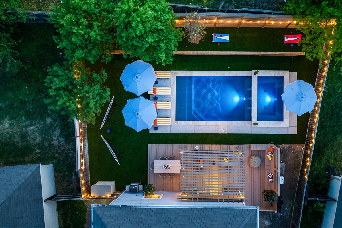 Full turfed backyard for full usability