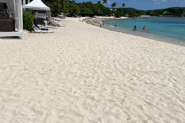 The sandy shores of Sapphire