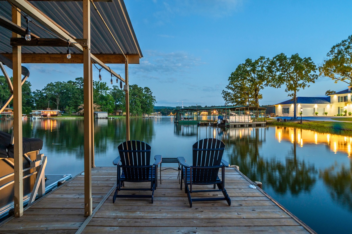 Two chairs, one stunning lake view. Morning coffee or evening wine? You choose your perfect moment on the private dock.