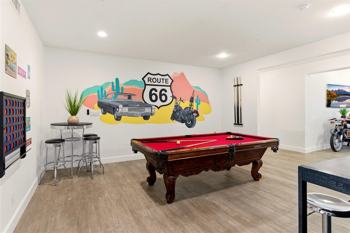Regulation Pool Table+Connect 4+Retro Mural; Nostalgic Route 66 Painting!  Yes!  That was painted! You have to see it to believe it!