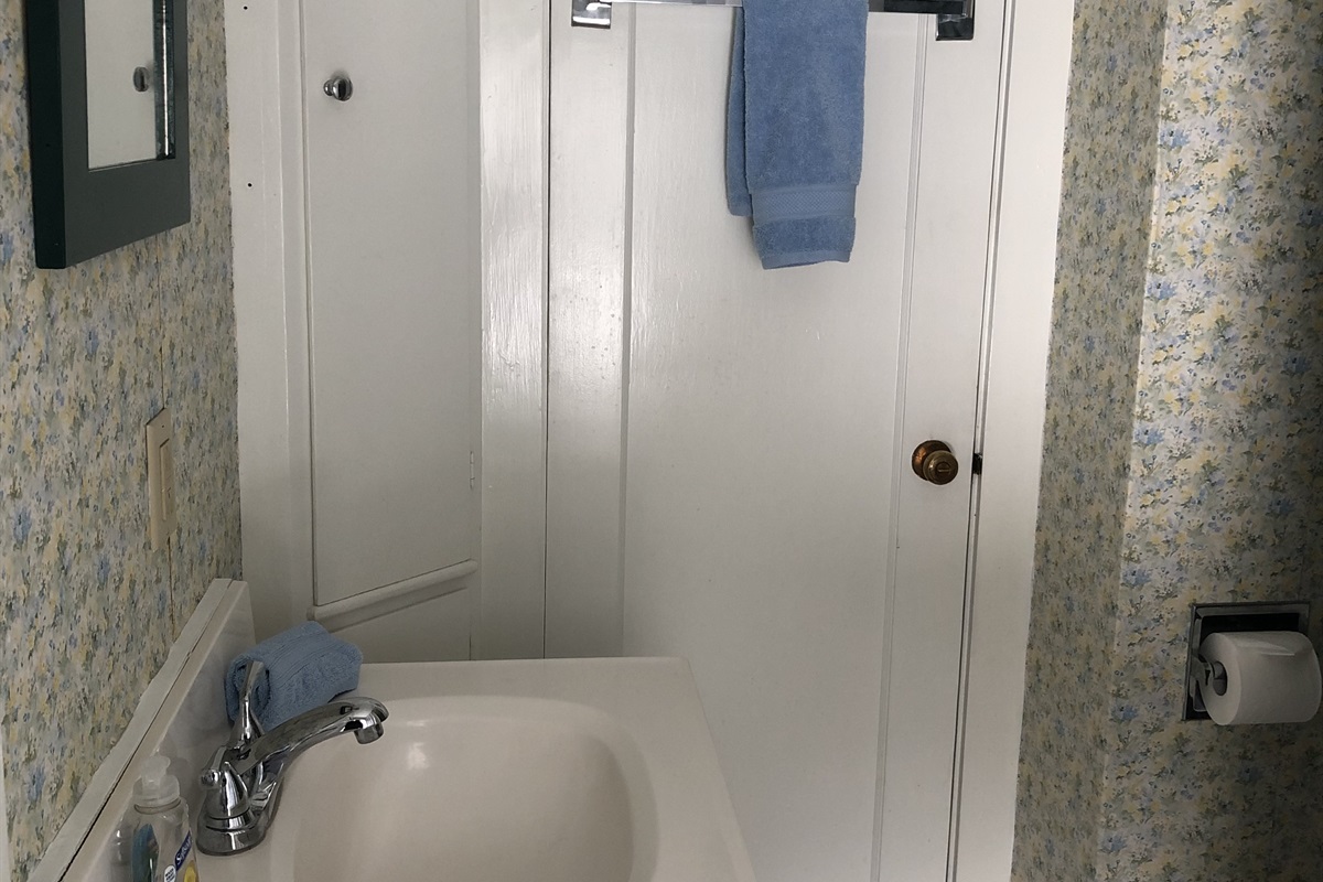2nd fl. bathroom