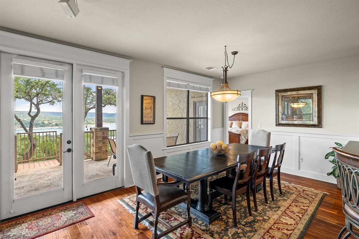Dining Table with Lakeview