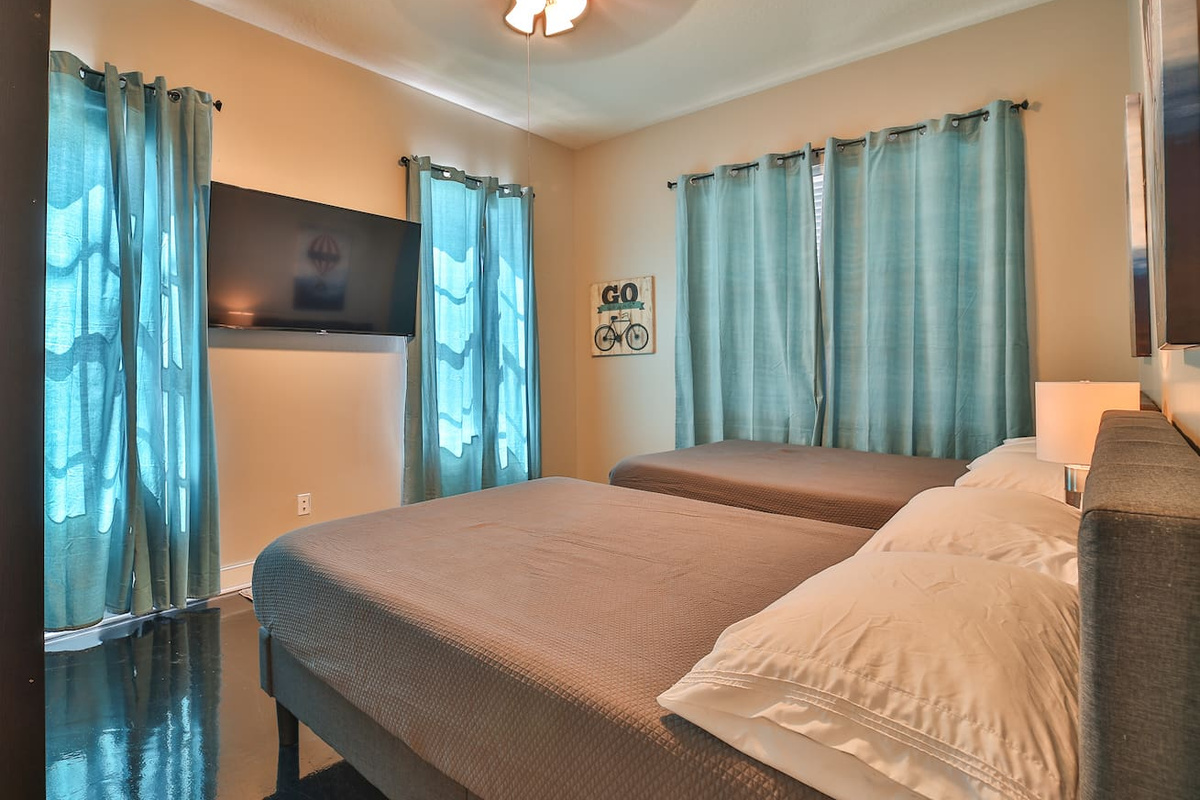 Downstairs bedroom #2.