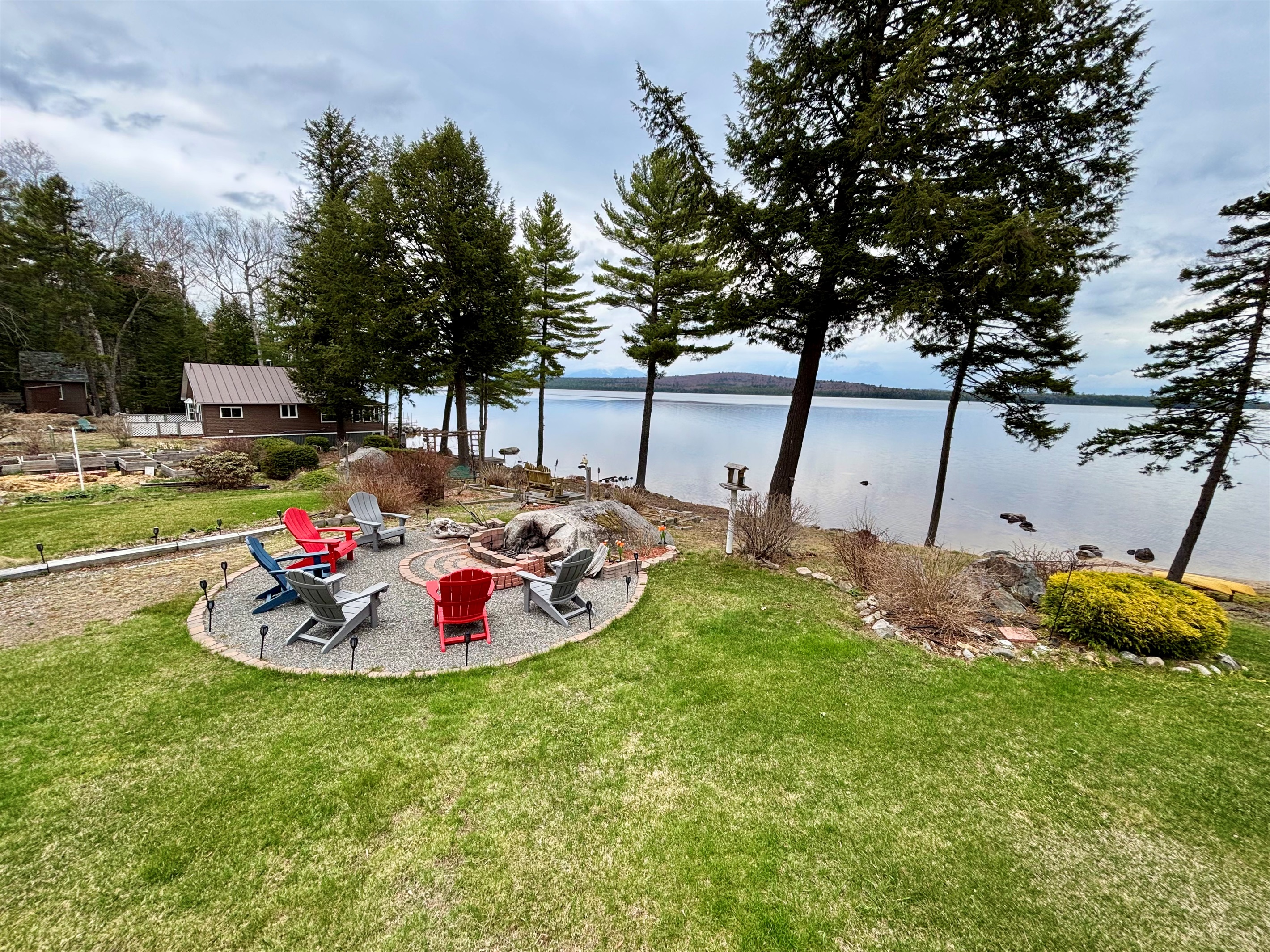 Fire pit area overlooking the lake