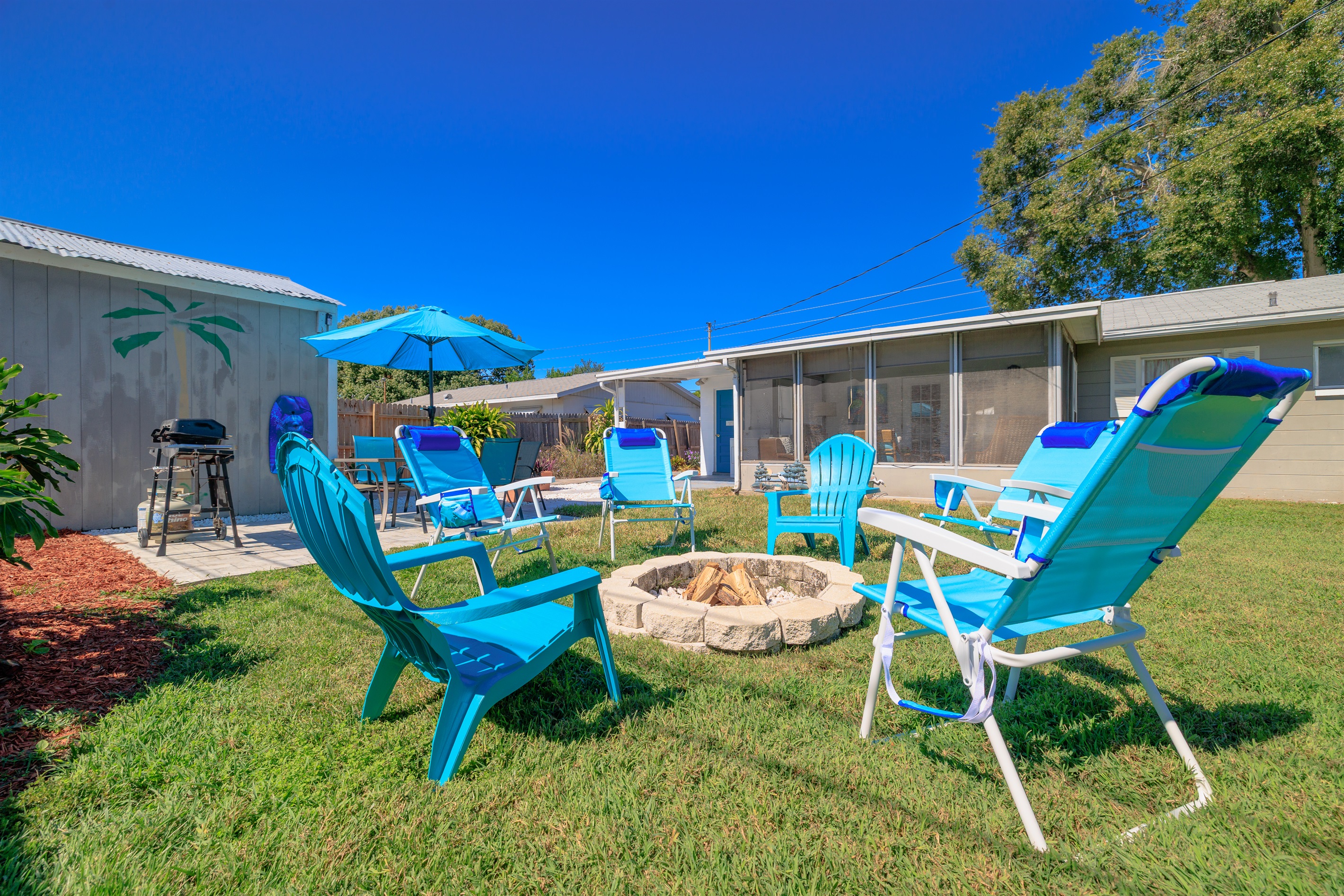 Lovely fire after a day at the beach and a tasty BBQ!