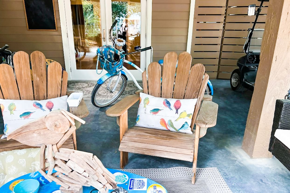 Seating and swing on the lower patio