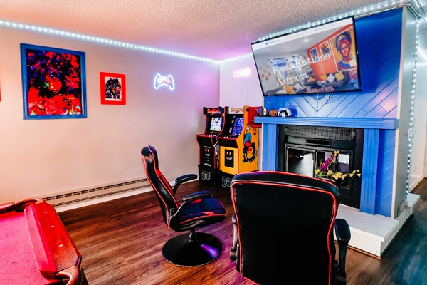 Game Haven: PlayStation, Arcade Classics, and Endless Entertainment Await! 🎮🕹️📺