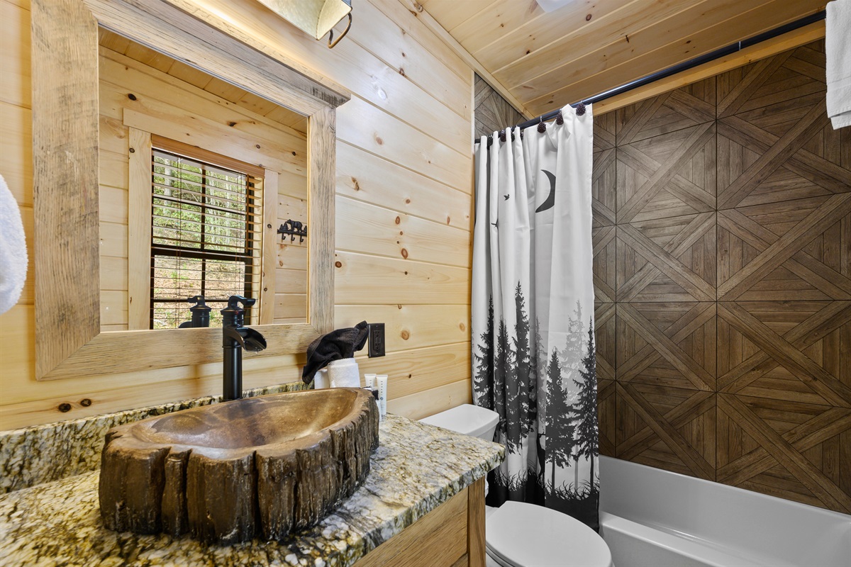 King Suite 2 Bathroom