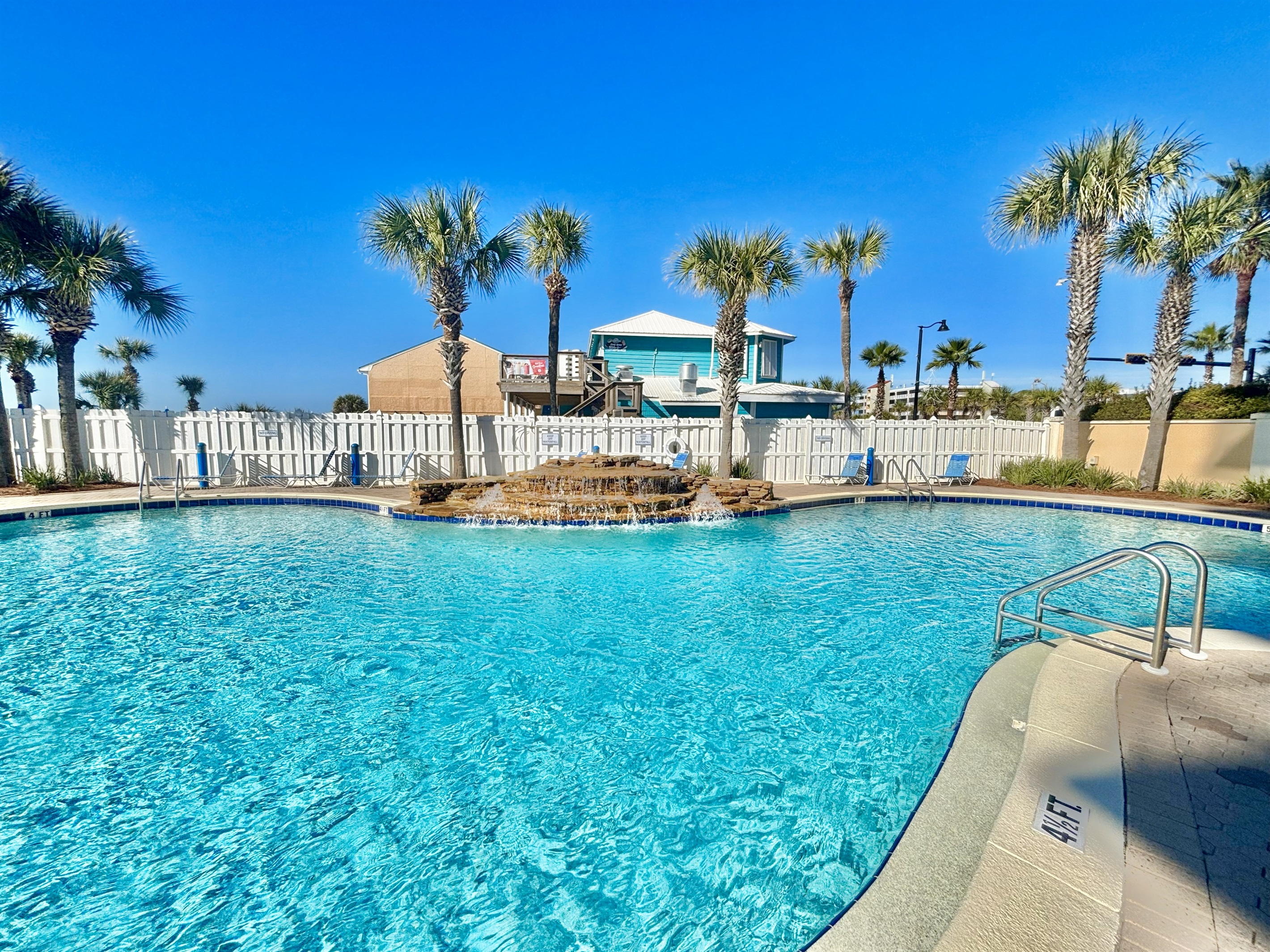 One of many pools available at Majestic